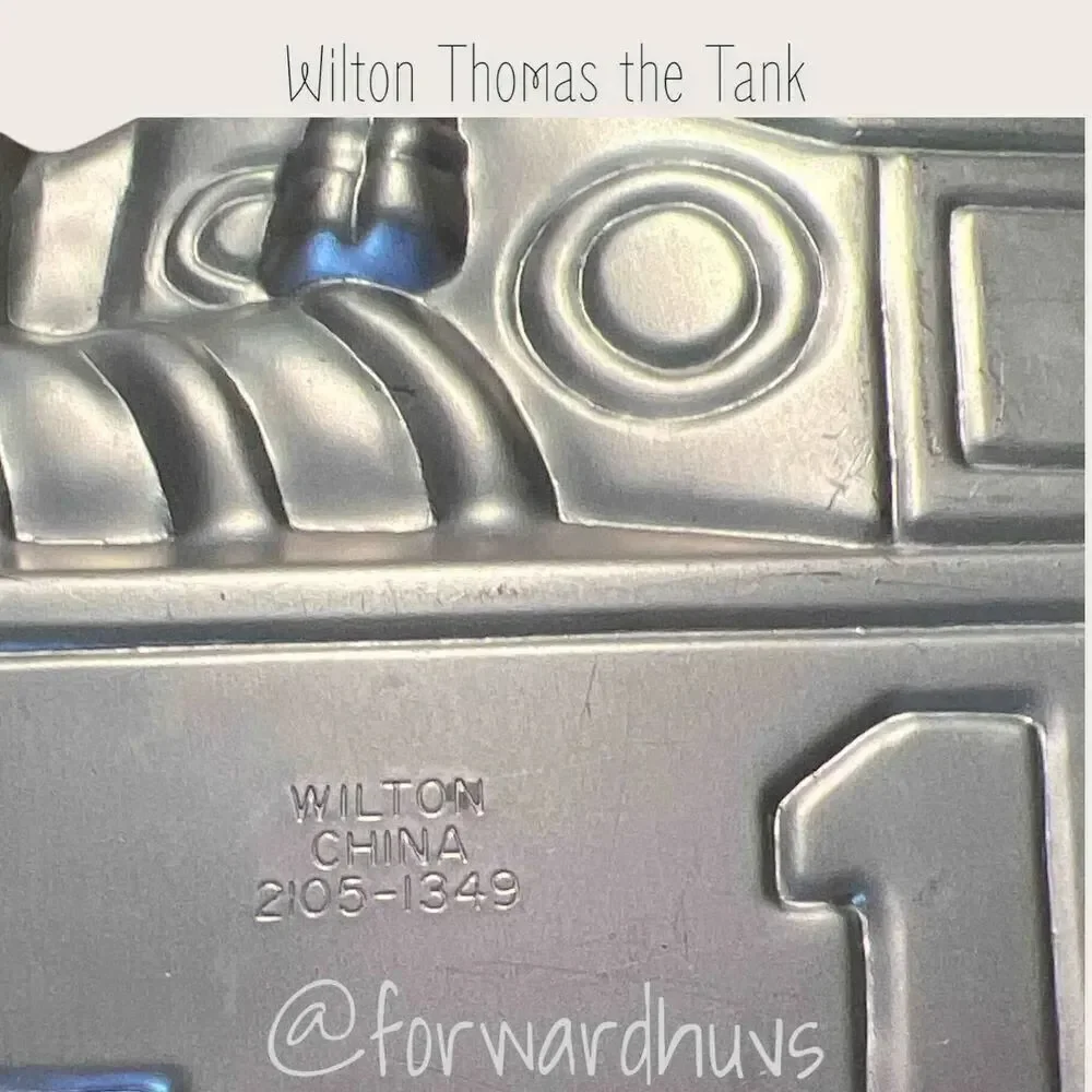 Wilton Cake Pan - Model 2105-1349 - Preowned